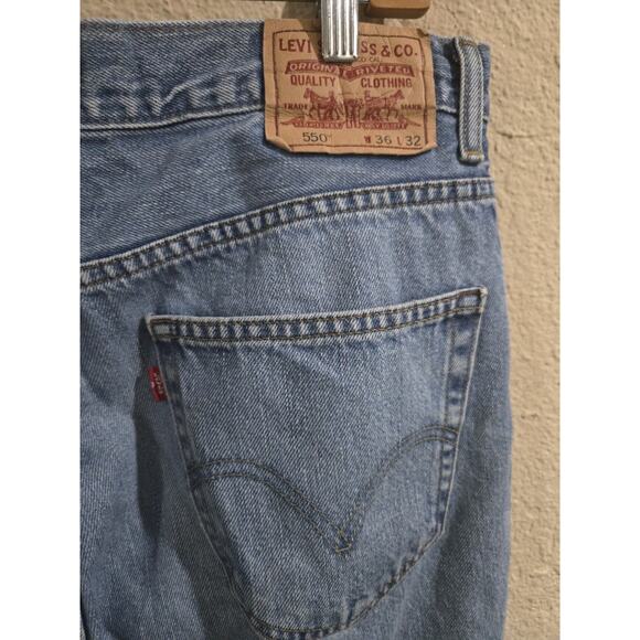 Levis 550 Mens Relaxed Fit Tapered Leg Light Jeans 100% Cotton, Size 36x32 - Picture 4 of 8